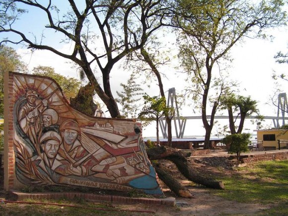 Corrientes, el "paseo marítimo" de Argentina (o un puente entre dos culturas)