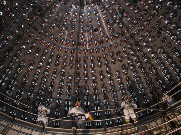 Dibujo20170203 borexino physicists installing the detector infn