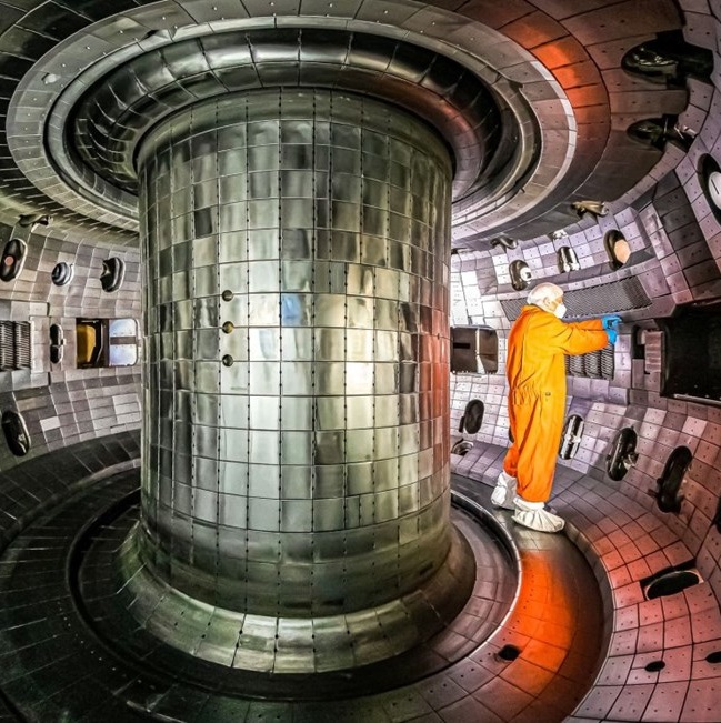 Vers un contrôle intelligent des réacteurs à fusion nucléaire